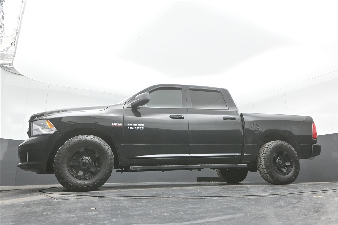 RAM 1500 Tradesman Crew Cab SWB 4WD 2018