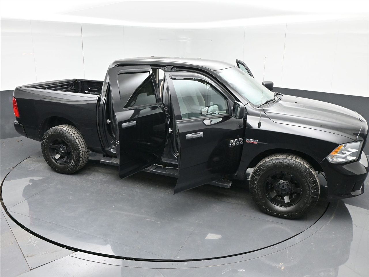RAM 1500 Tradesman Crew Cab SWB 4WD 2018