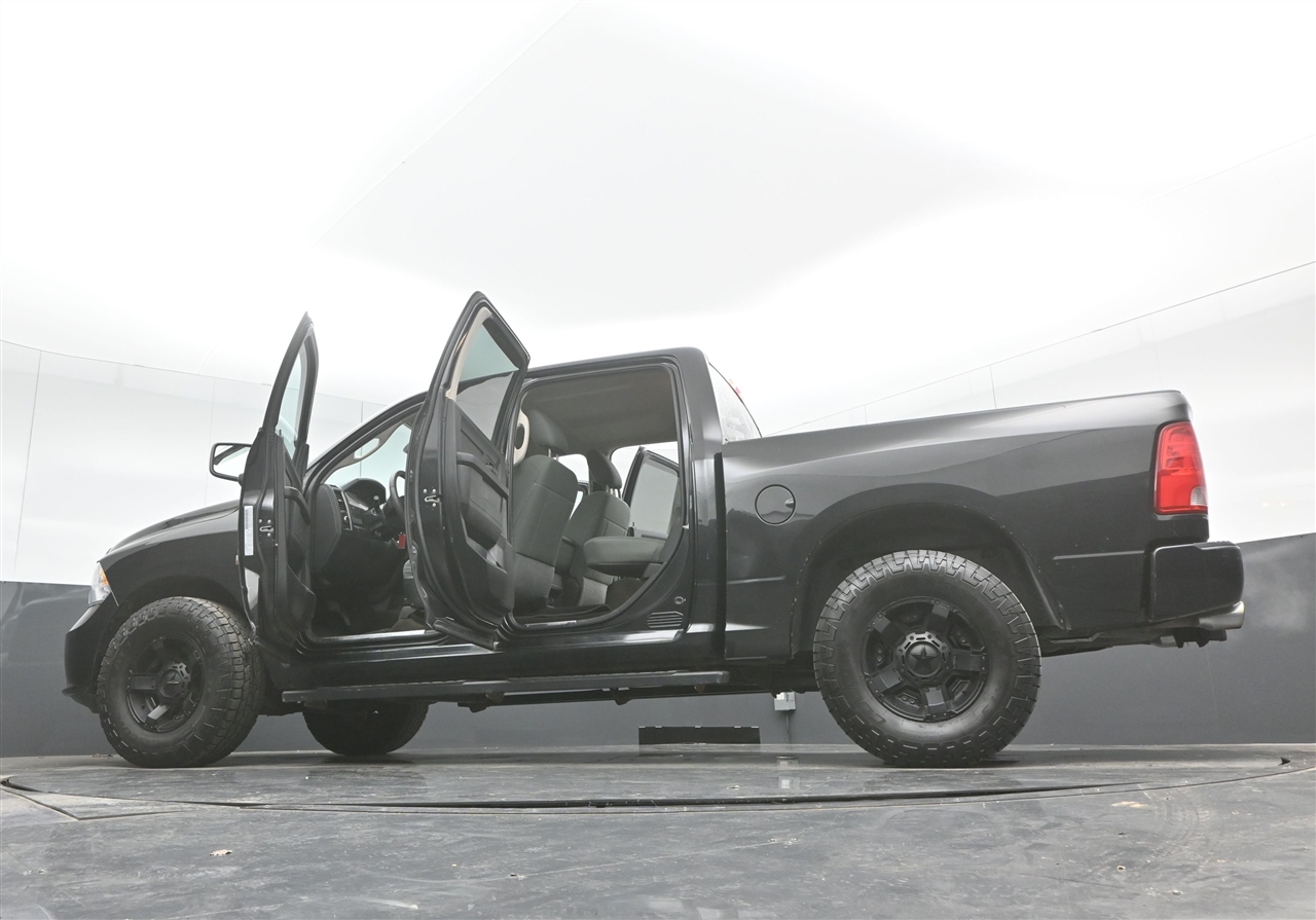 RAM 1500 Tradesman Crew Cab SWB 4WD 2018