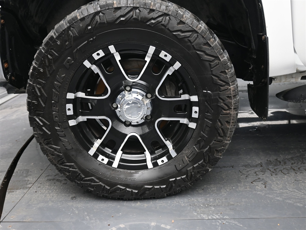 Toyota Tundra Limited 5.7L CrewMax 4WD 2017