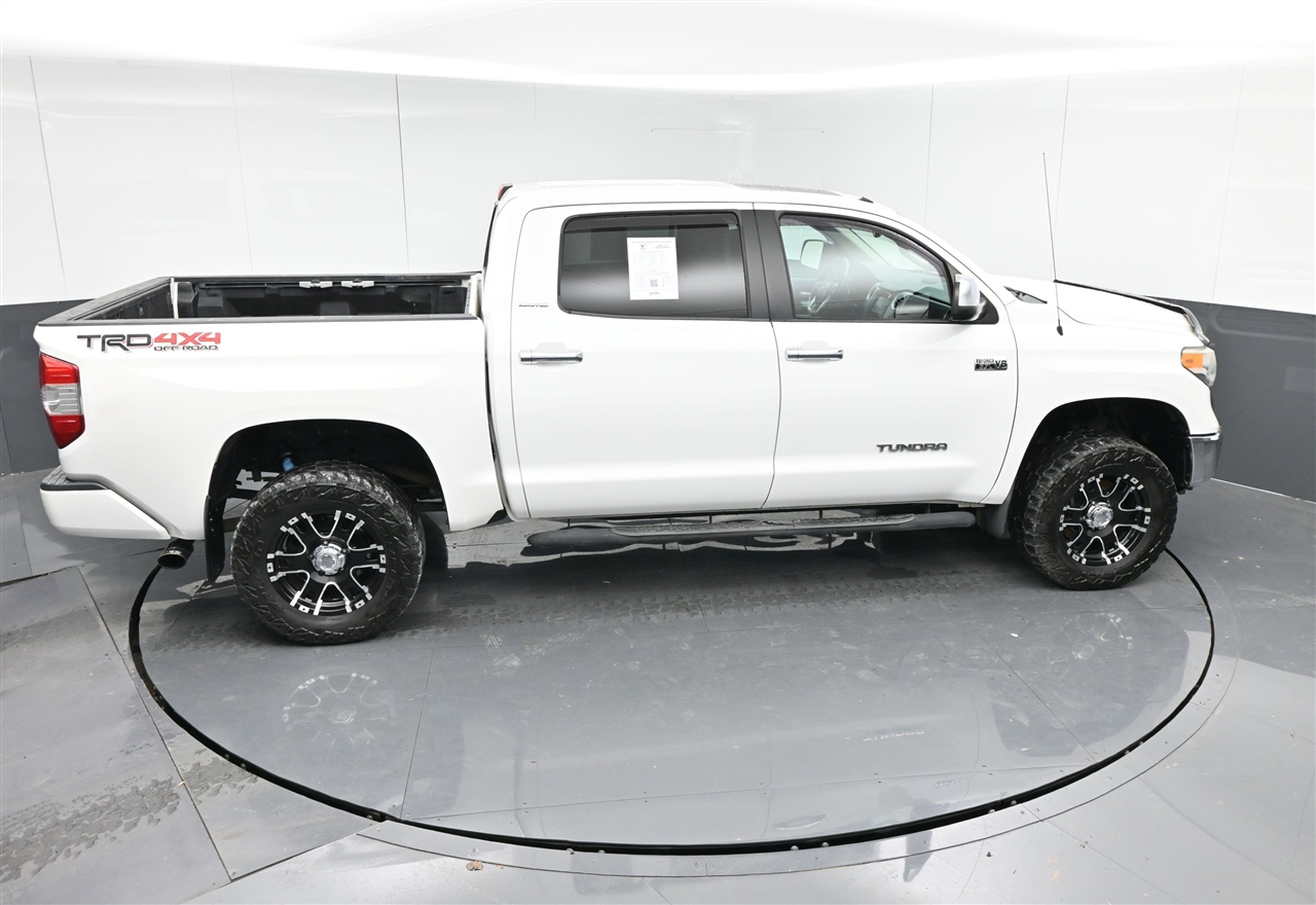 Toyota Tundra Limited 5.7L CrewMax 4WD 2017