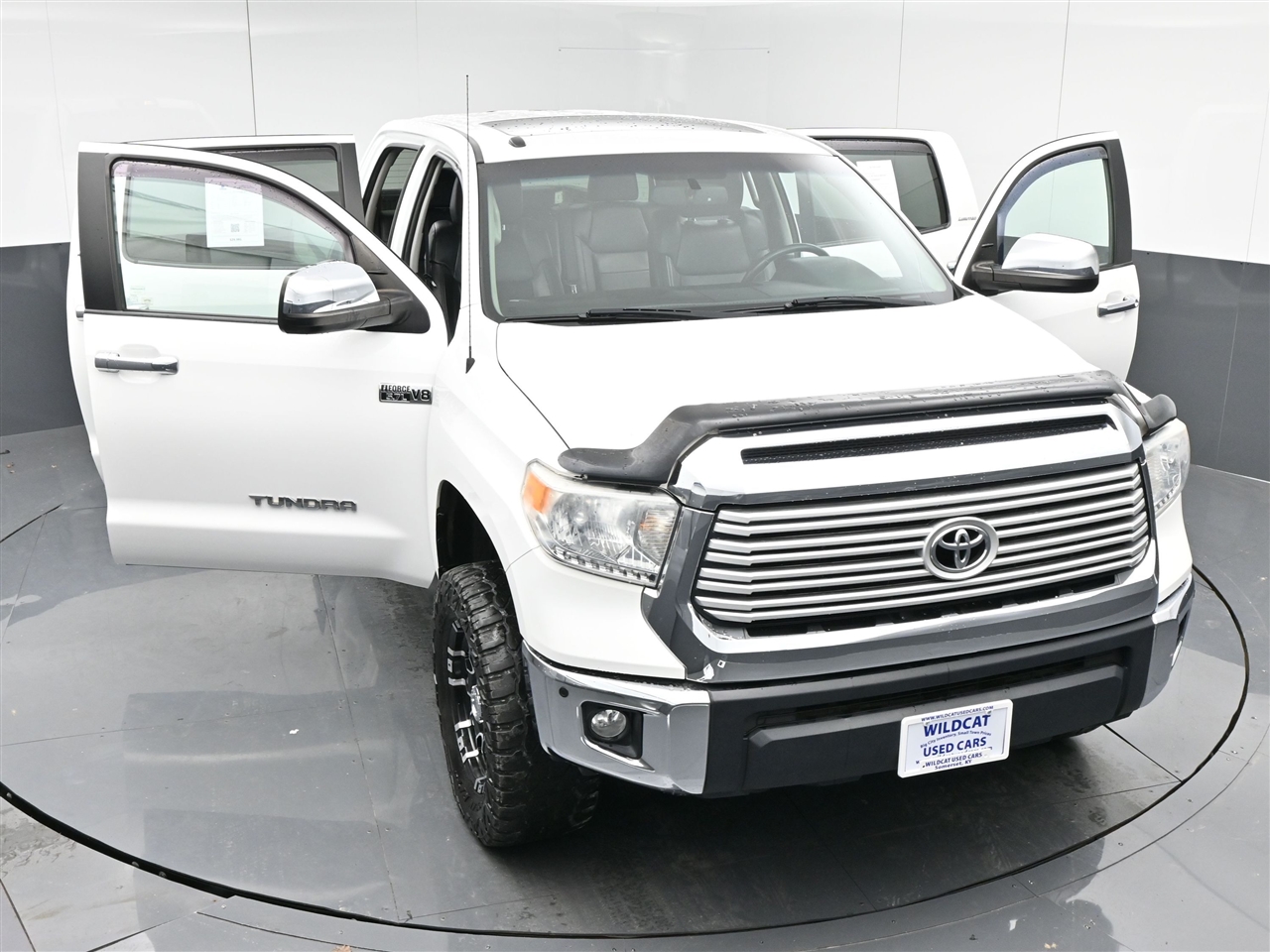Toyota Tundra Limited 5.7L CrewMax 4WD 2017