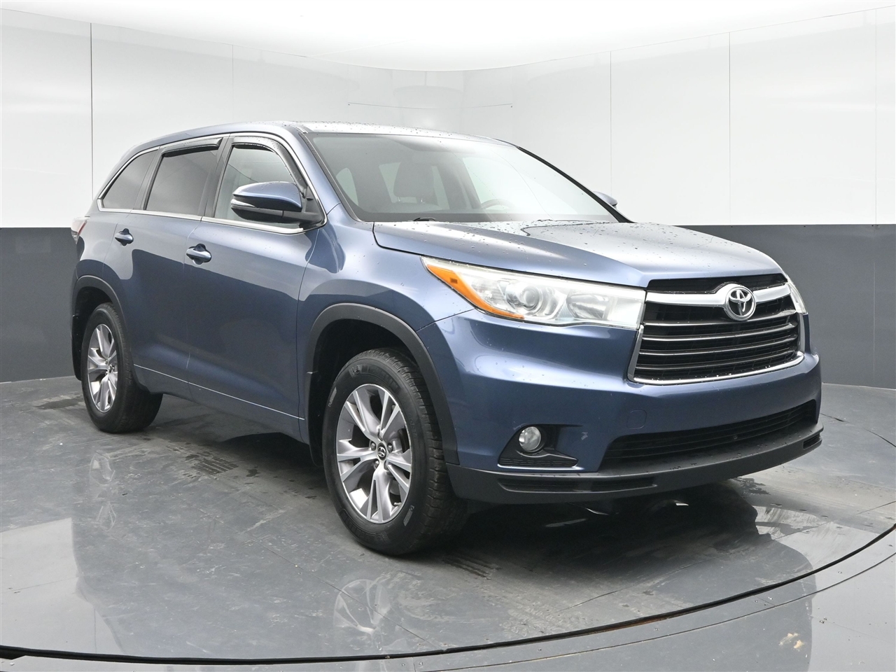 Toyota Highlander LE Plus AWD V6 2016