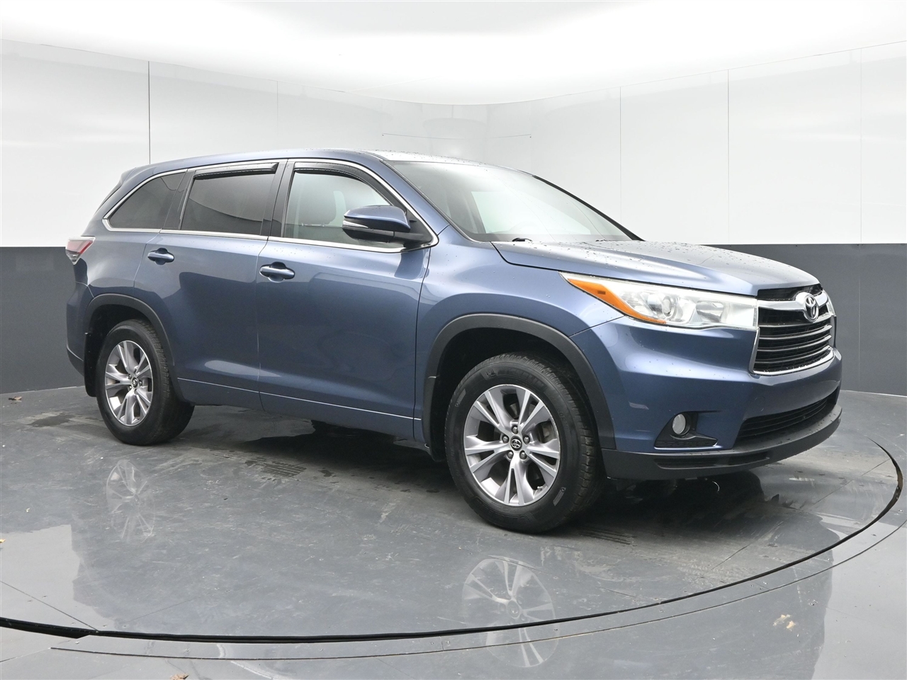 Toyota Highlander LE Plus AWD V6 2016