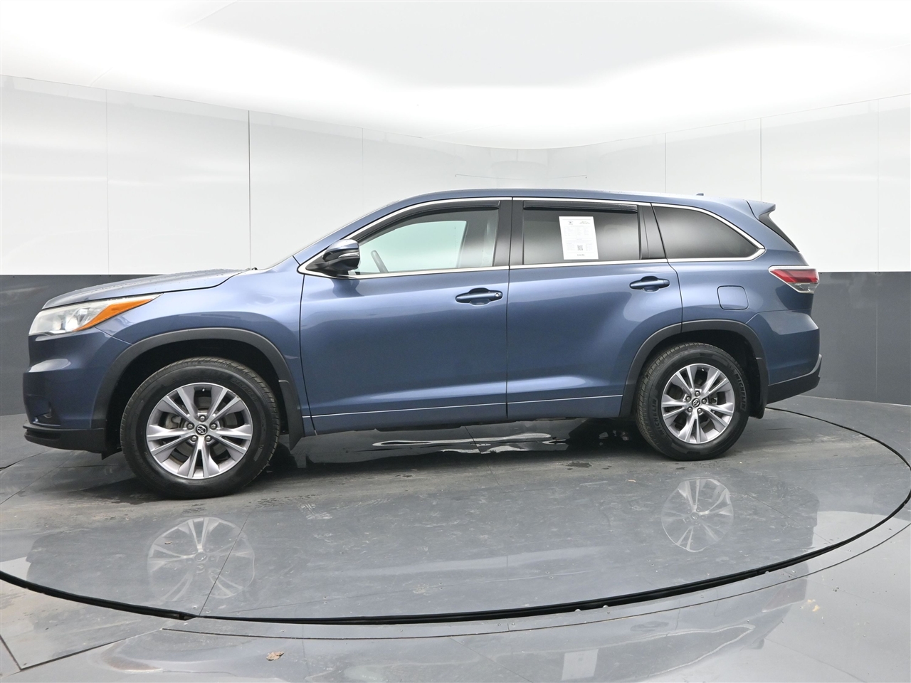 Toyota Highlander LE Plus AWD V6 2016