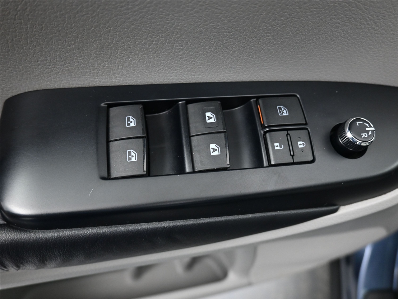 Toyota Highlander LE Plus AWD V6 2016