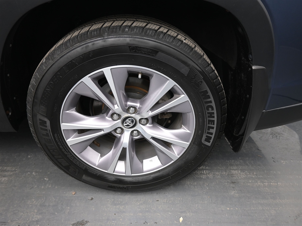 Toyota Highlander LE Plus AWD V6 2016