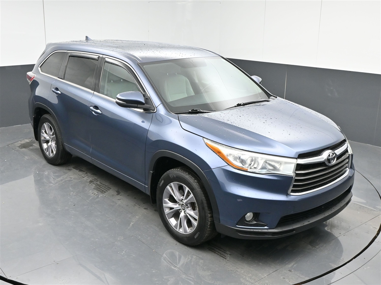 Toyota Highlander LE Plus AWD V6 2016