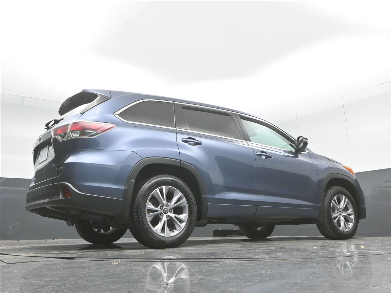 Toyota Highlander LE Plus AWD V6 2016