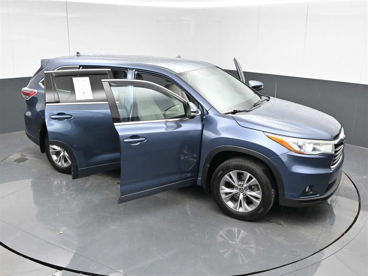 Toyota Highlander LE Plus AWD V6 2016