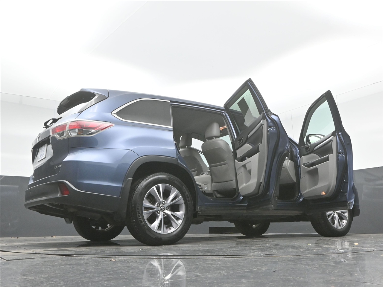 Toyota Highlander LE Plus AWD V6 2016