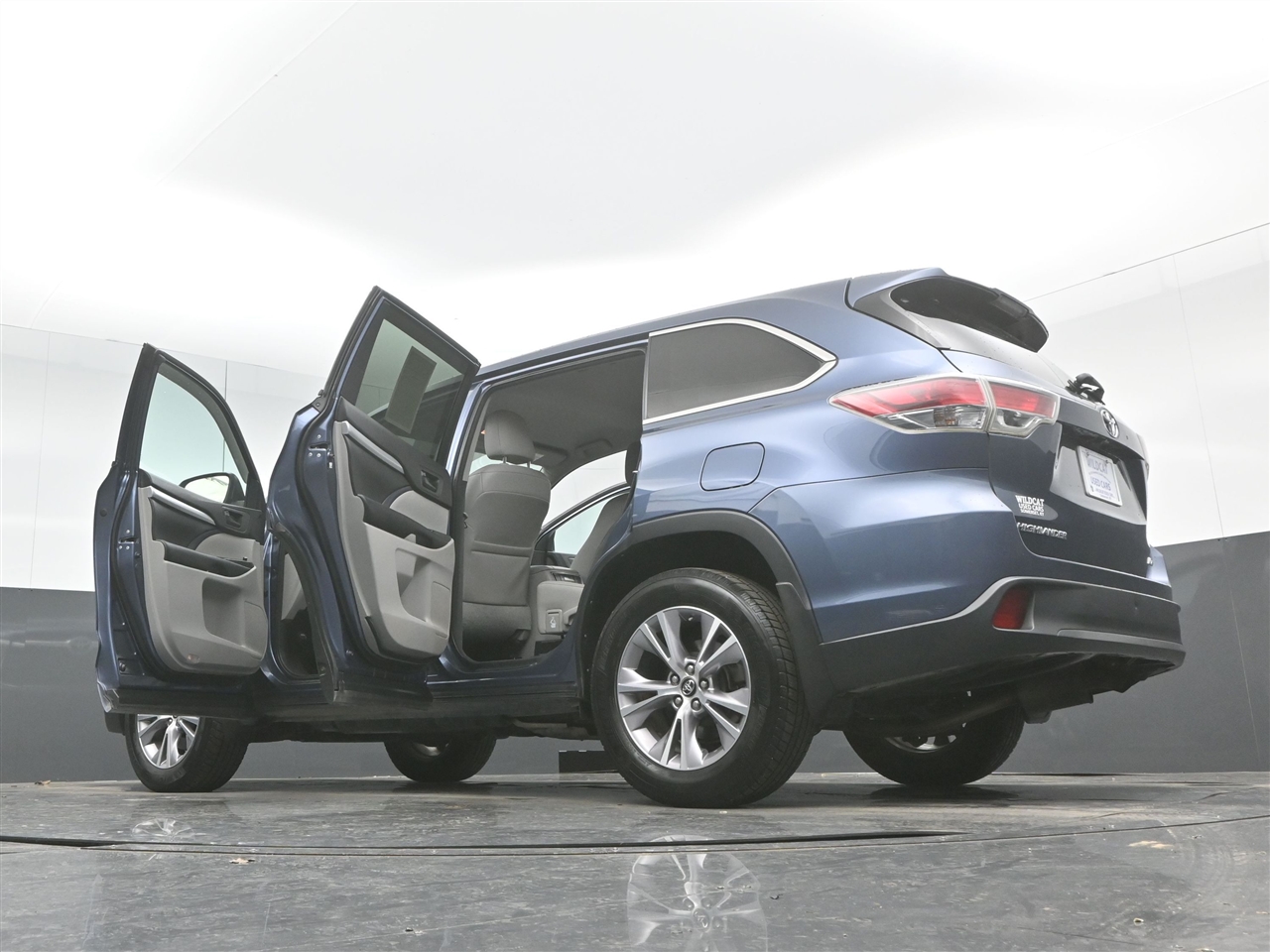 Toyota Highlander LE Plus AWD V6 2016