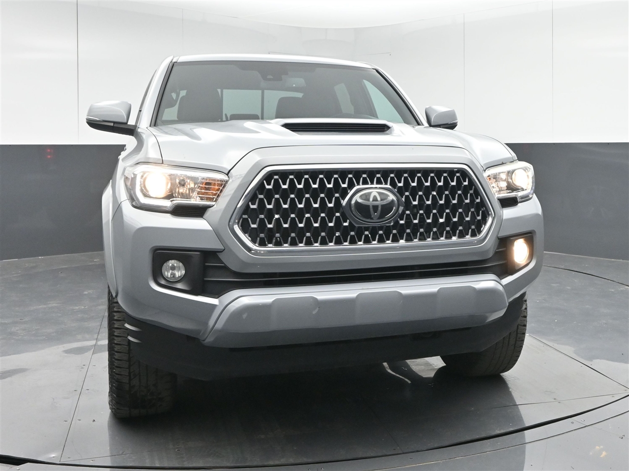 Toyota Tacoma SR5 Double Cab Long Bed V6 6AT 4WD 2018