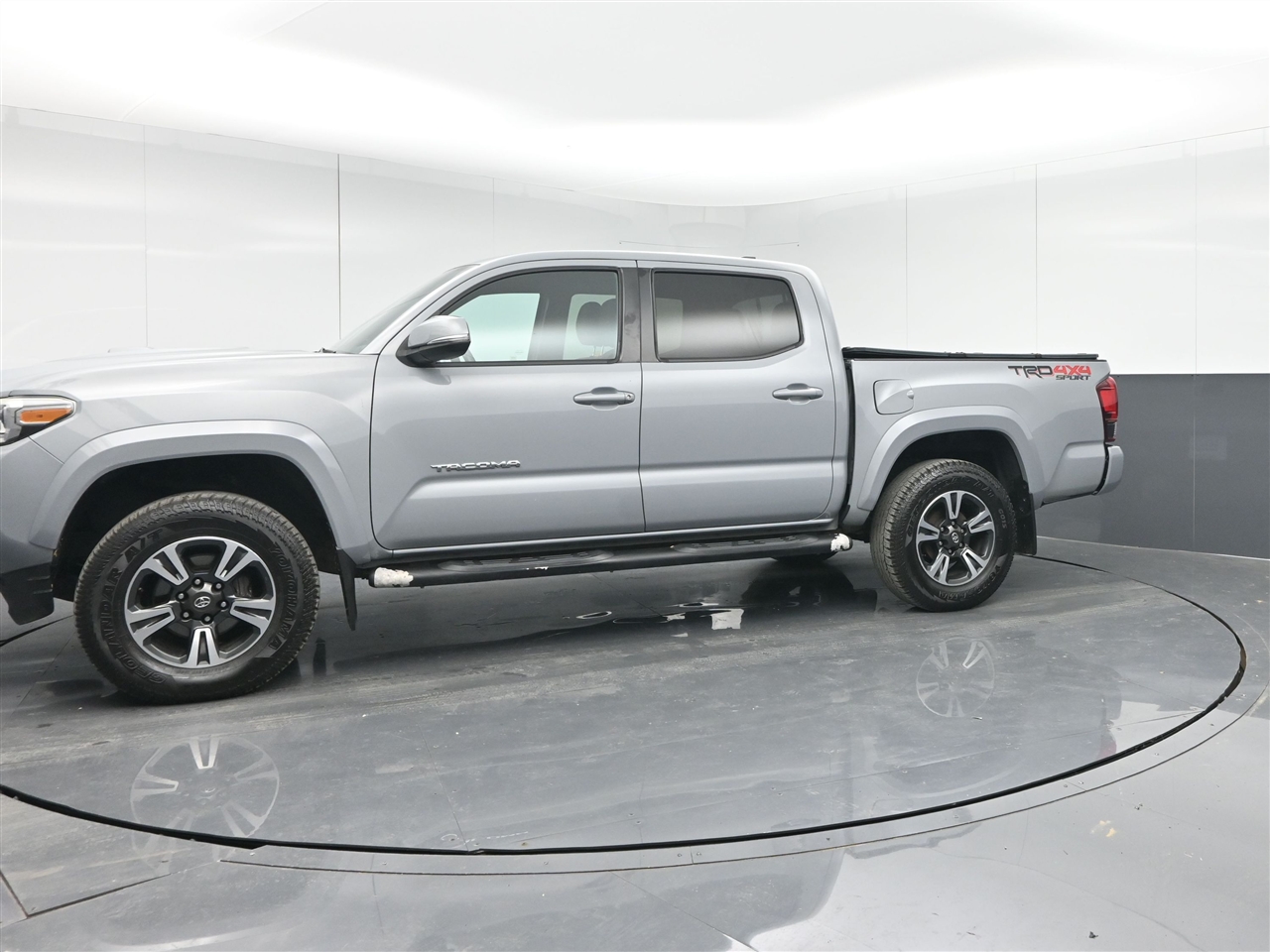 Toyota Tacoma SR5 Double Cab Long Bed V6 6AT 4WD 2018