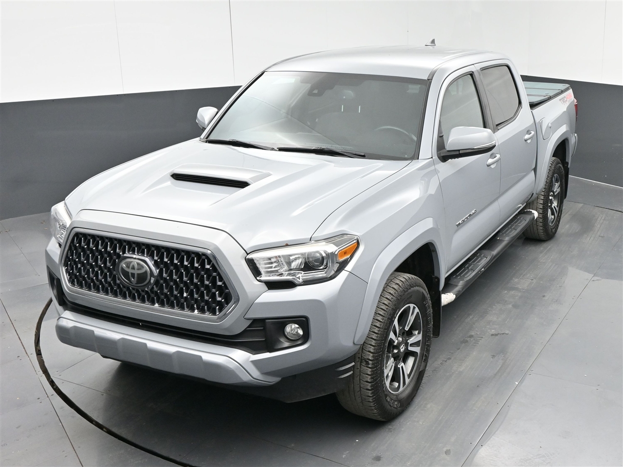 Toyota Tacoma SR5 Double Cab Long Bed V6 6AT 4WD 2018