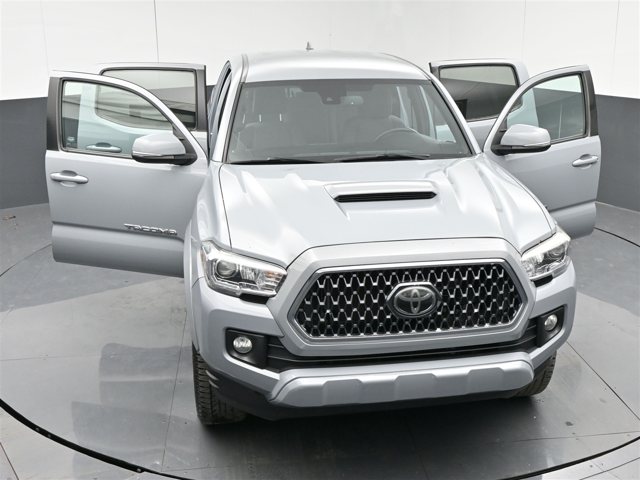 Toyota Tacoma SR5 Double Cab Long Bed V6 6AT 4WD 2018