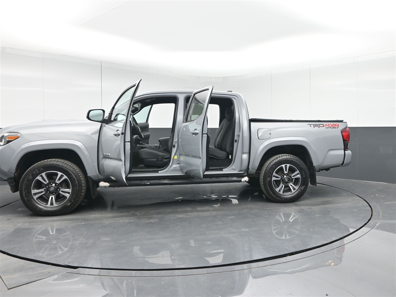 Toyota Tacoma SR5 Double Cab Long Bed V6 6AT 4WD 2018