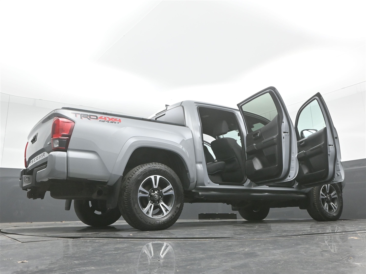 Toyota Tacoma SR5 Double Cab Long Bed V6 6AT 4WD 2018