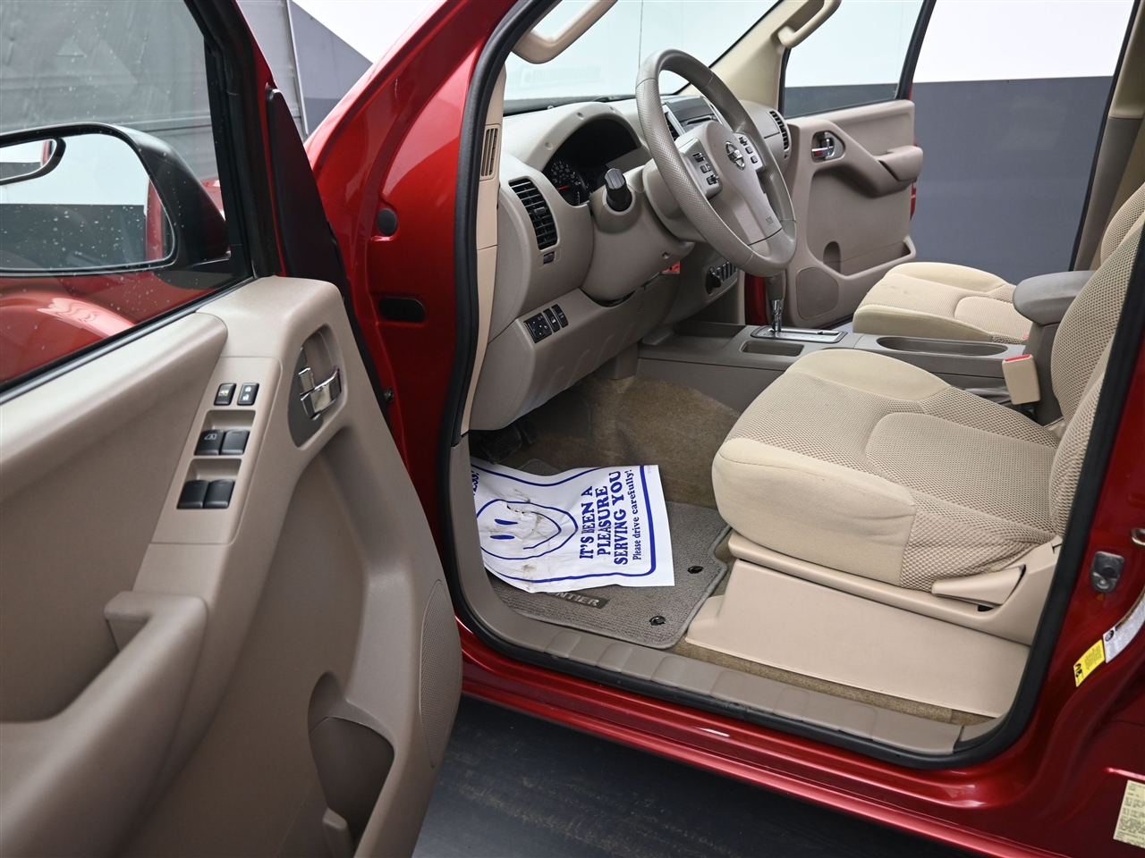 Nissan Frontier SV Crew Cab 6MT 4WD 2014