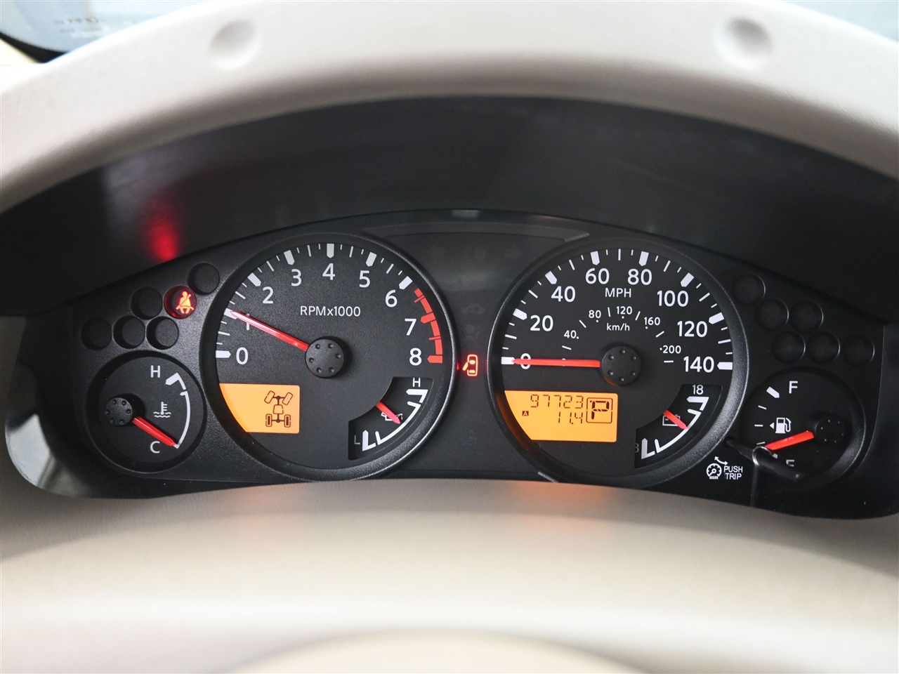 Nissan Frontier SV Crew Cab 6MT 4WD 2014