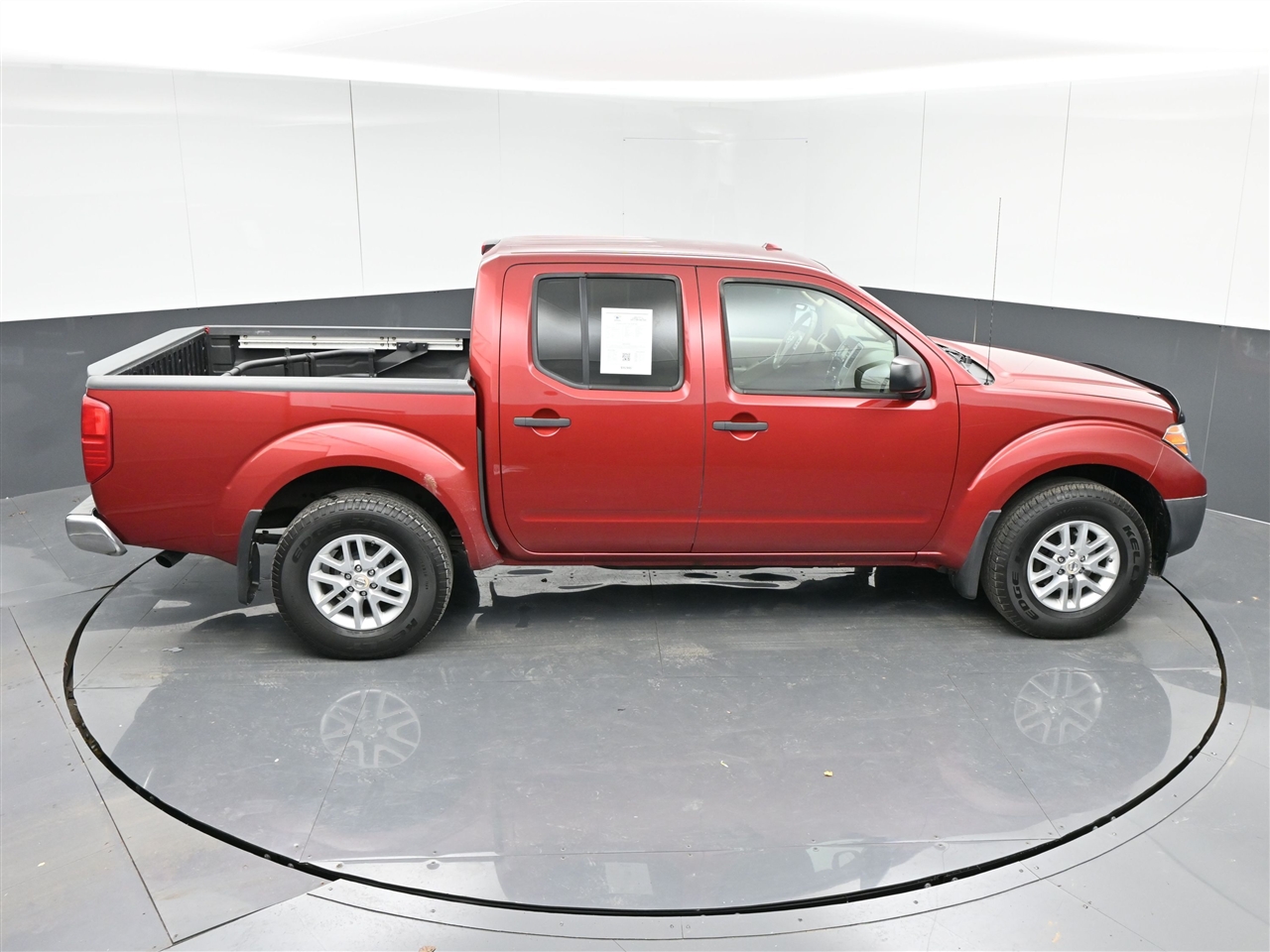 Nissan Frontier SV Crew Cab 6MT 4WD 2014