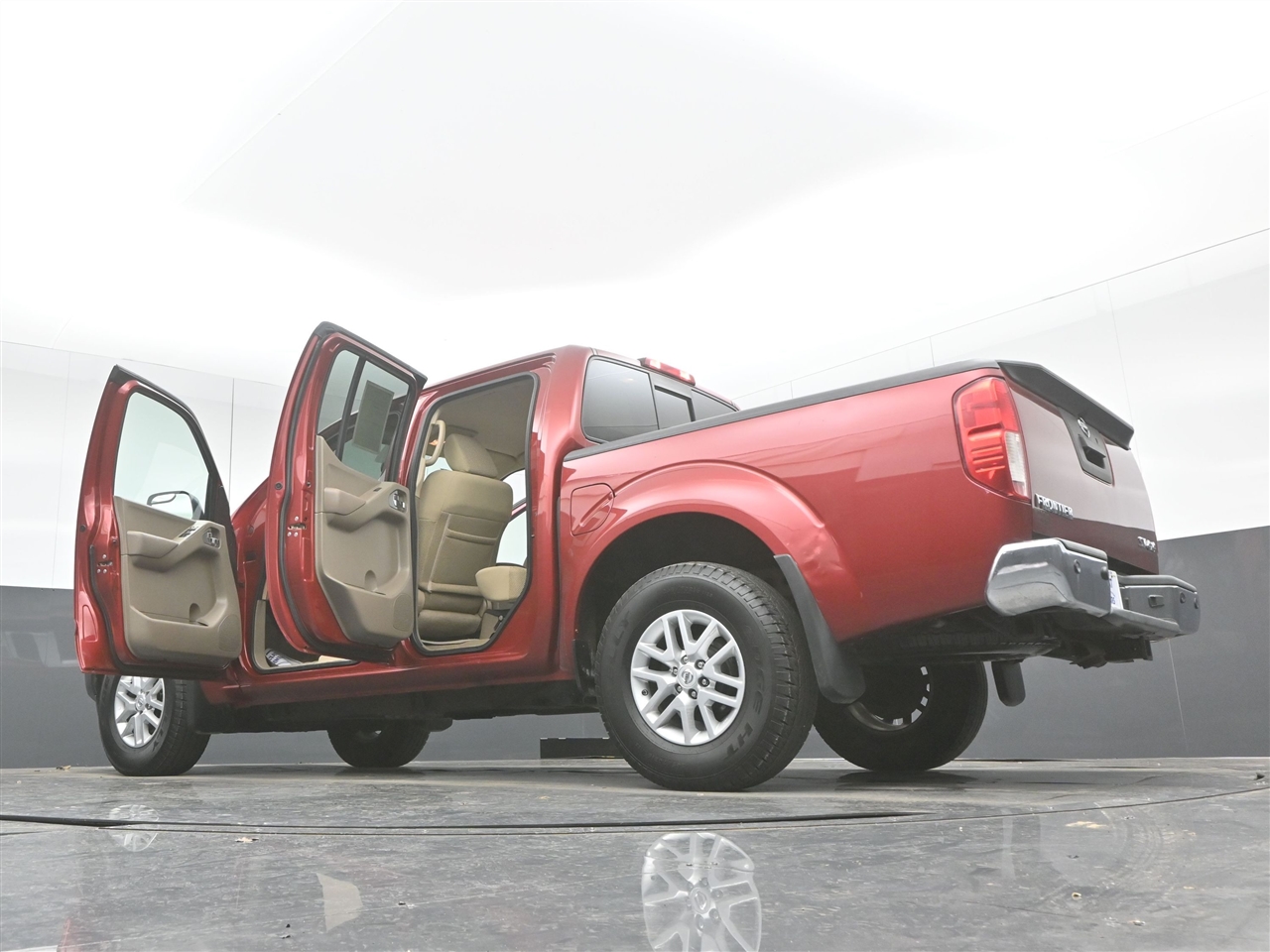 Nissan Frontier SV Crew Cab 6MT 4WD 2014