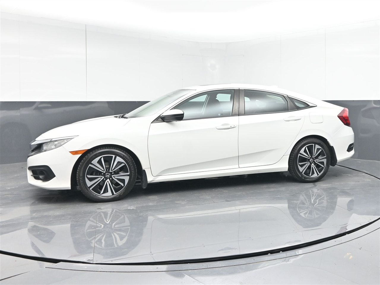 Honda Civic EX-T Sedan CVT 2017