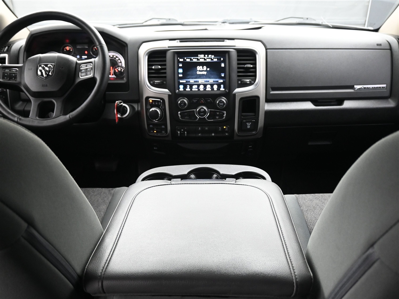 RAM 1500 SLT Crew Cab SWB 4WD 2017