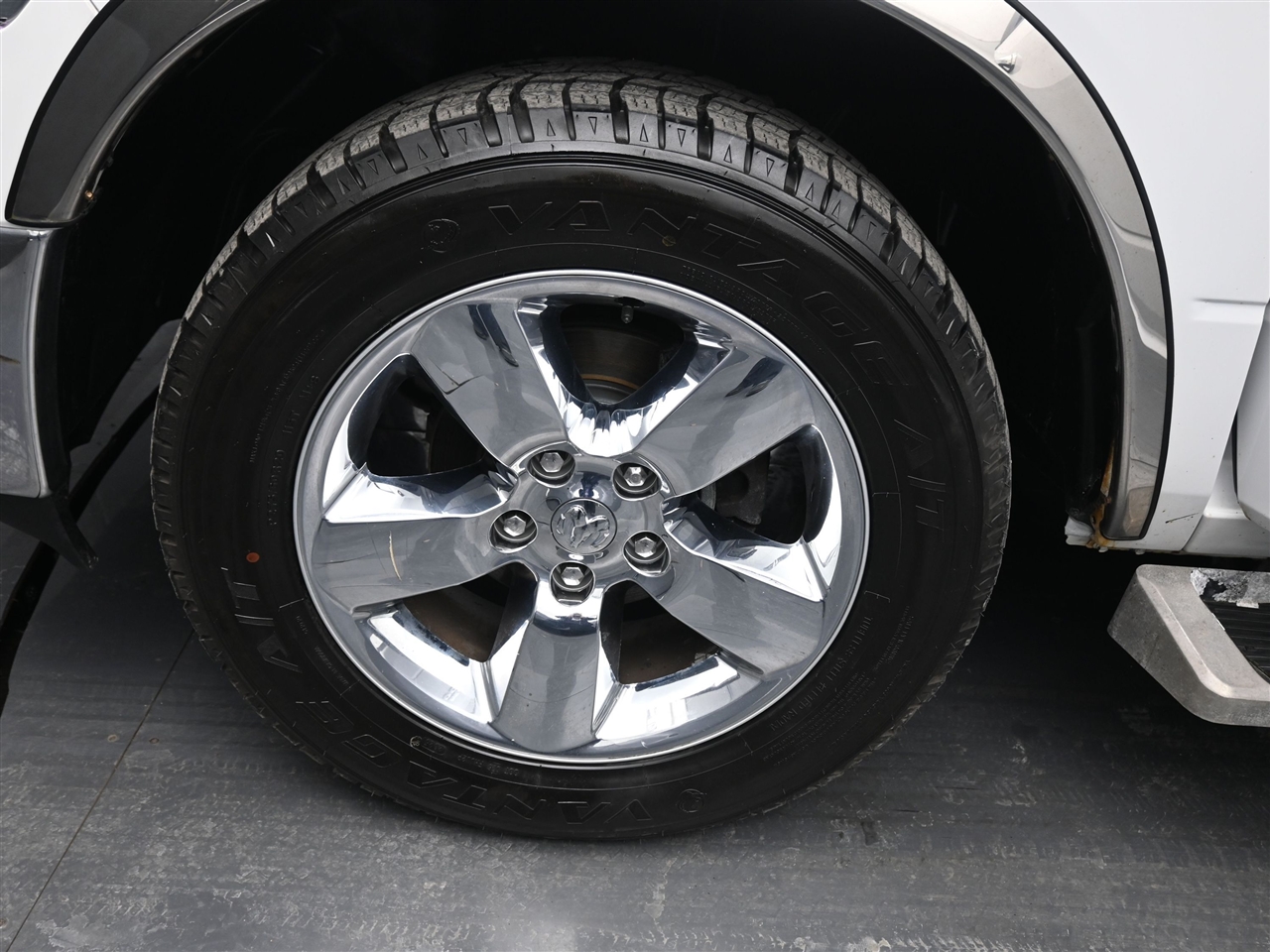 RAM 1500 SLT Crew Cab SWB 4WD 2017