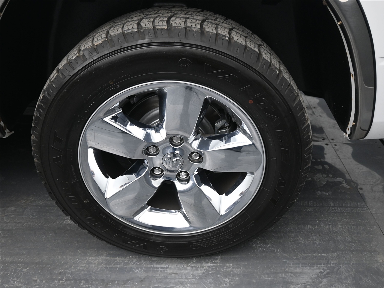 RAM 1500 SLT Crew Cab SWB 4WD 2017