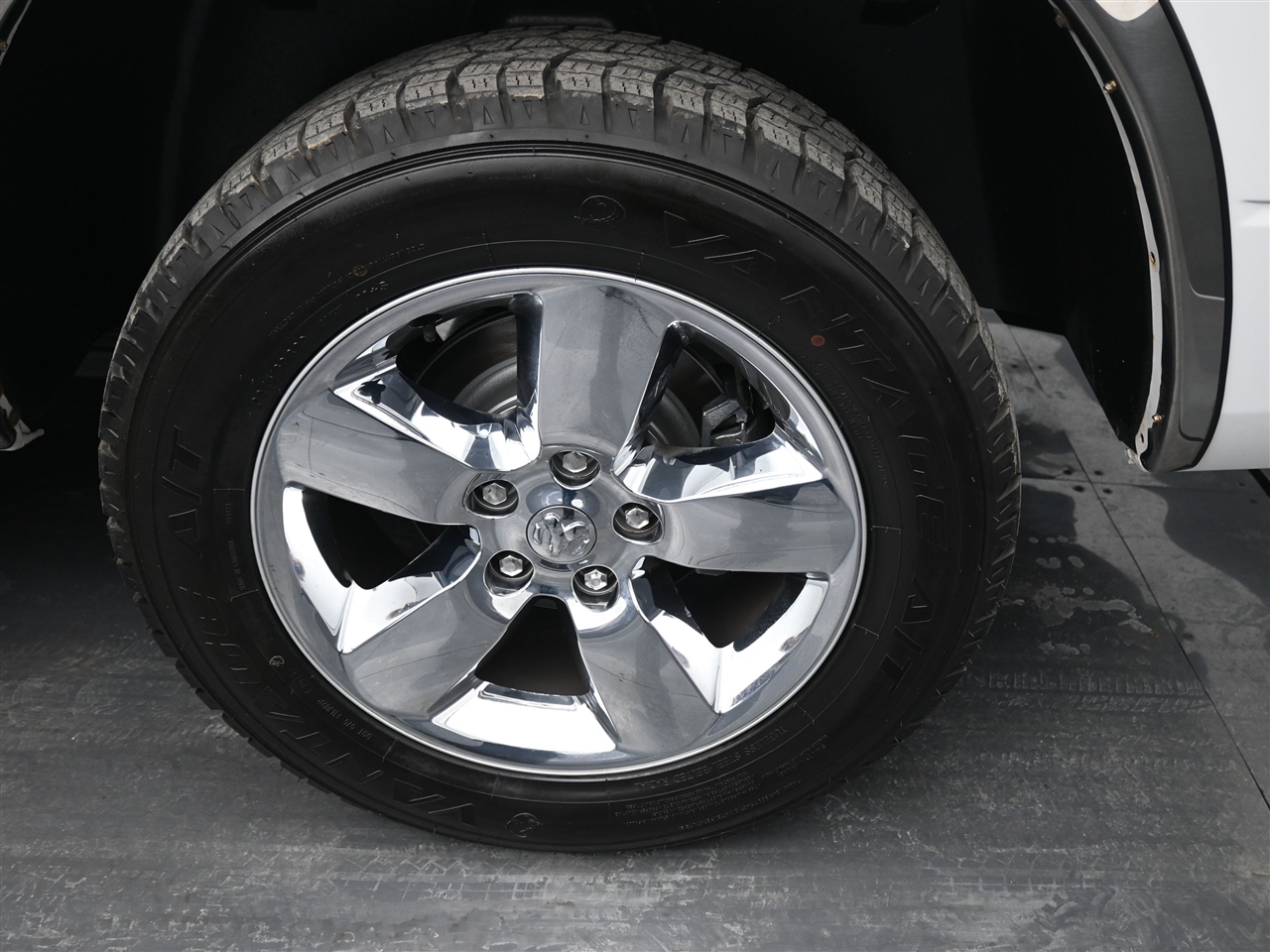 RAM 1500 SLT Crew Cab SWB 4WD 2017