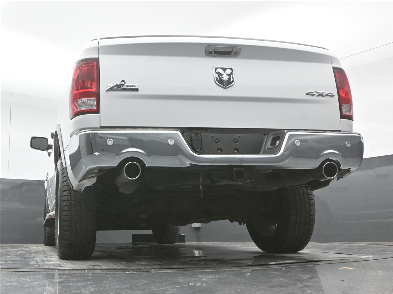 RAM 1500 SLT Crew Cab SWB 4WD 2017