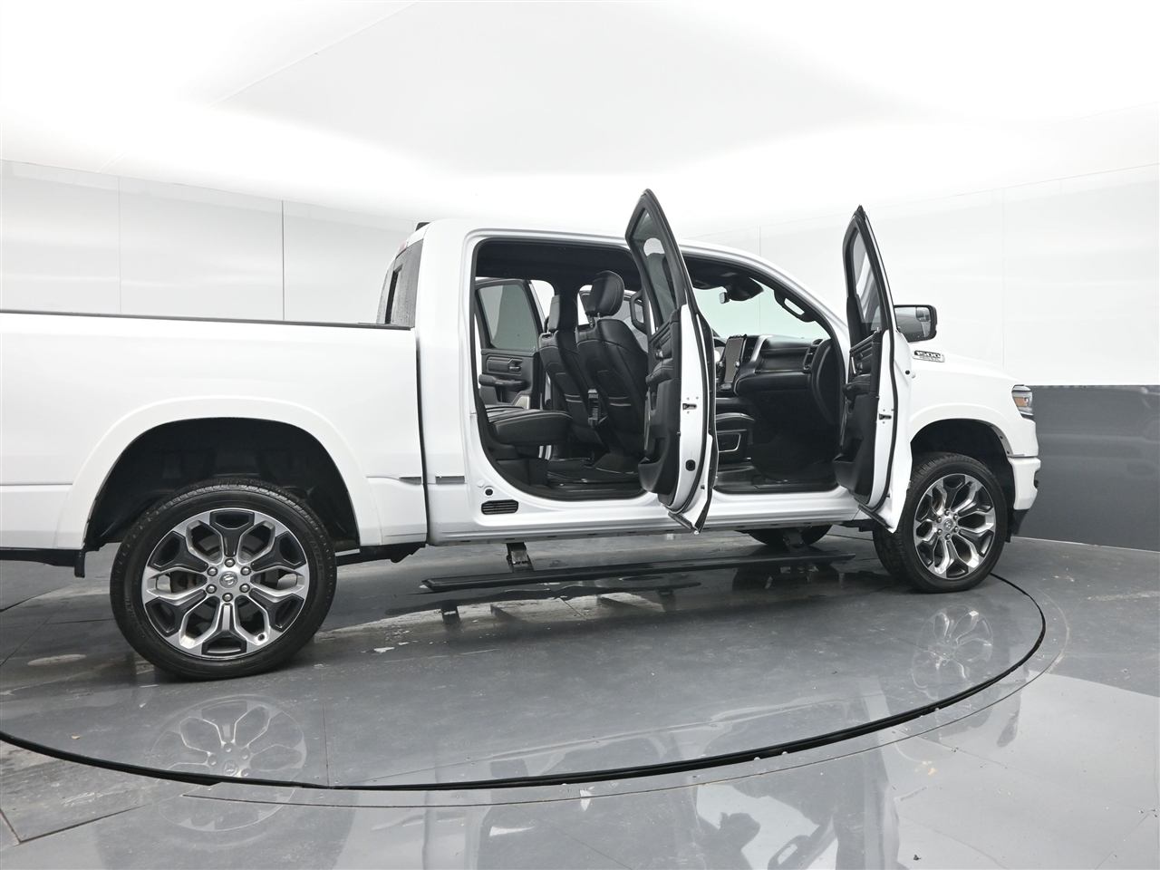 RAM 1500 Limited Crew Cab SWB 4WD 2020