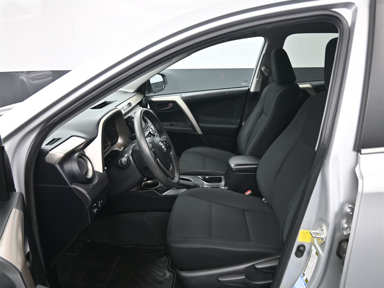 Toyota RAV4 LE AWD 2015