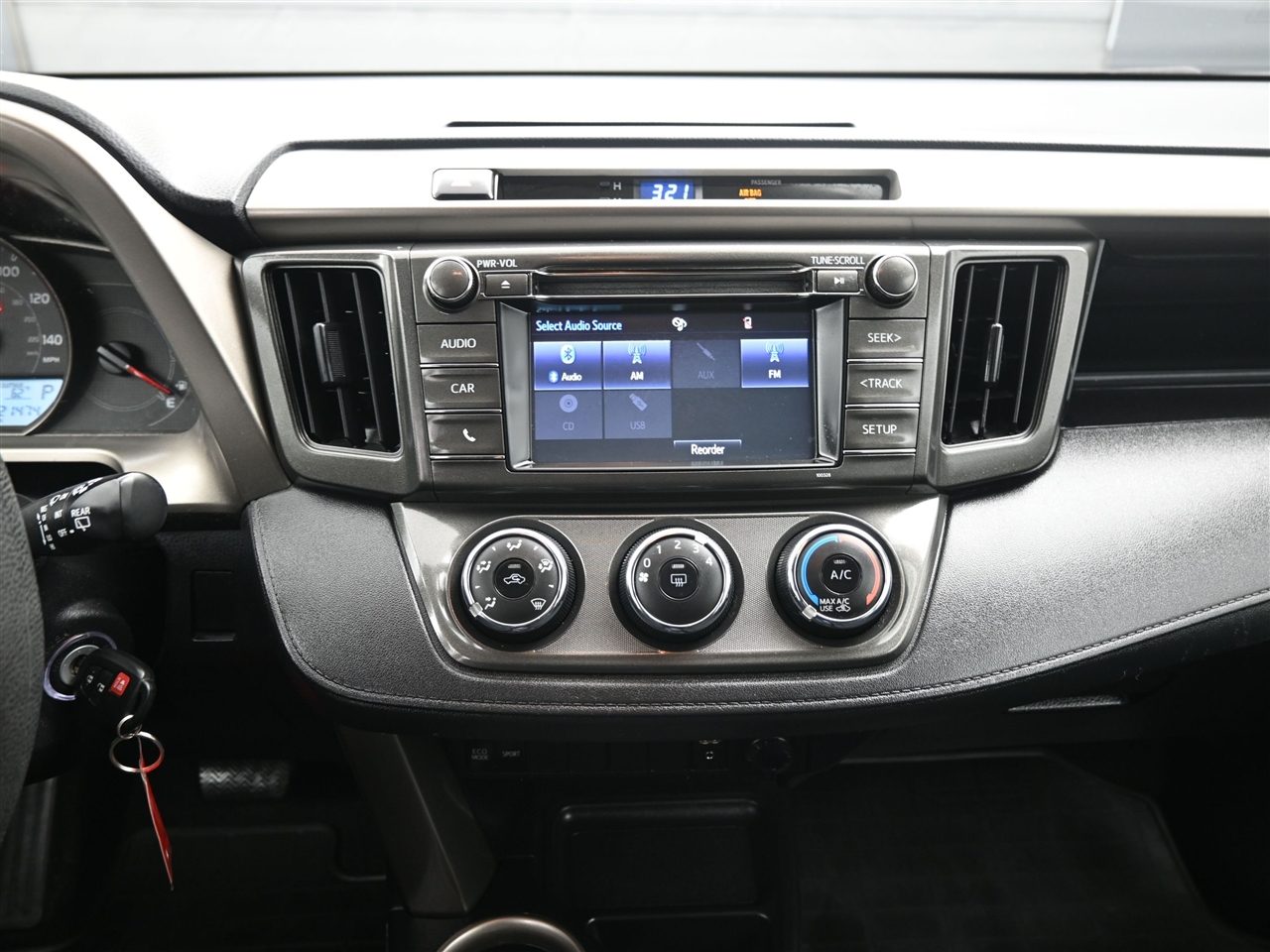 Toyota RAV4 LE AWD 2015