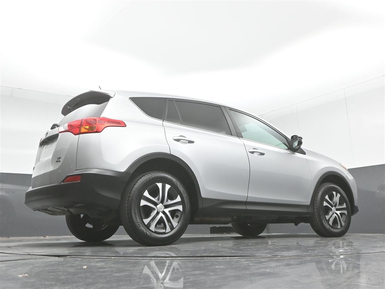 Toyota RAV4 LE AWD 2015
