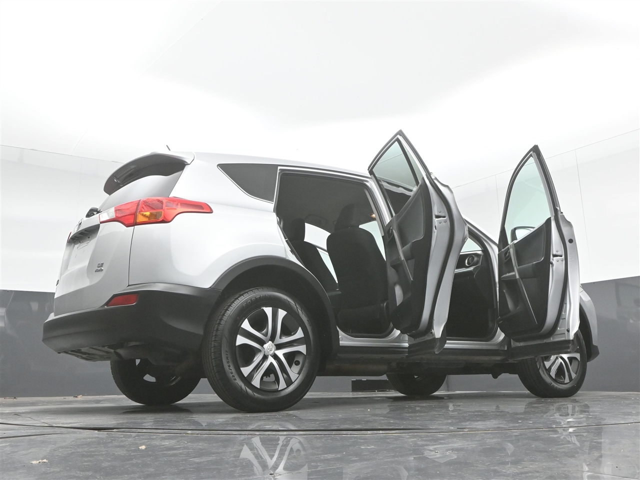 Toyota RAV4 LE AWD 2015