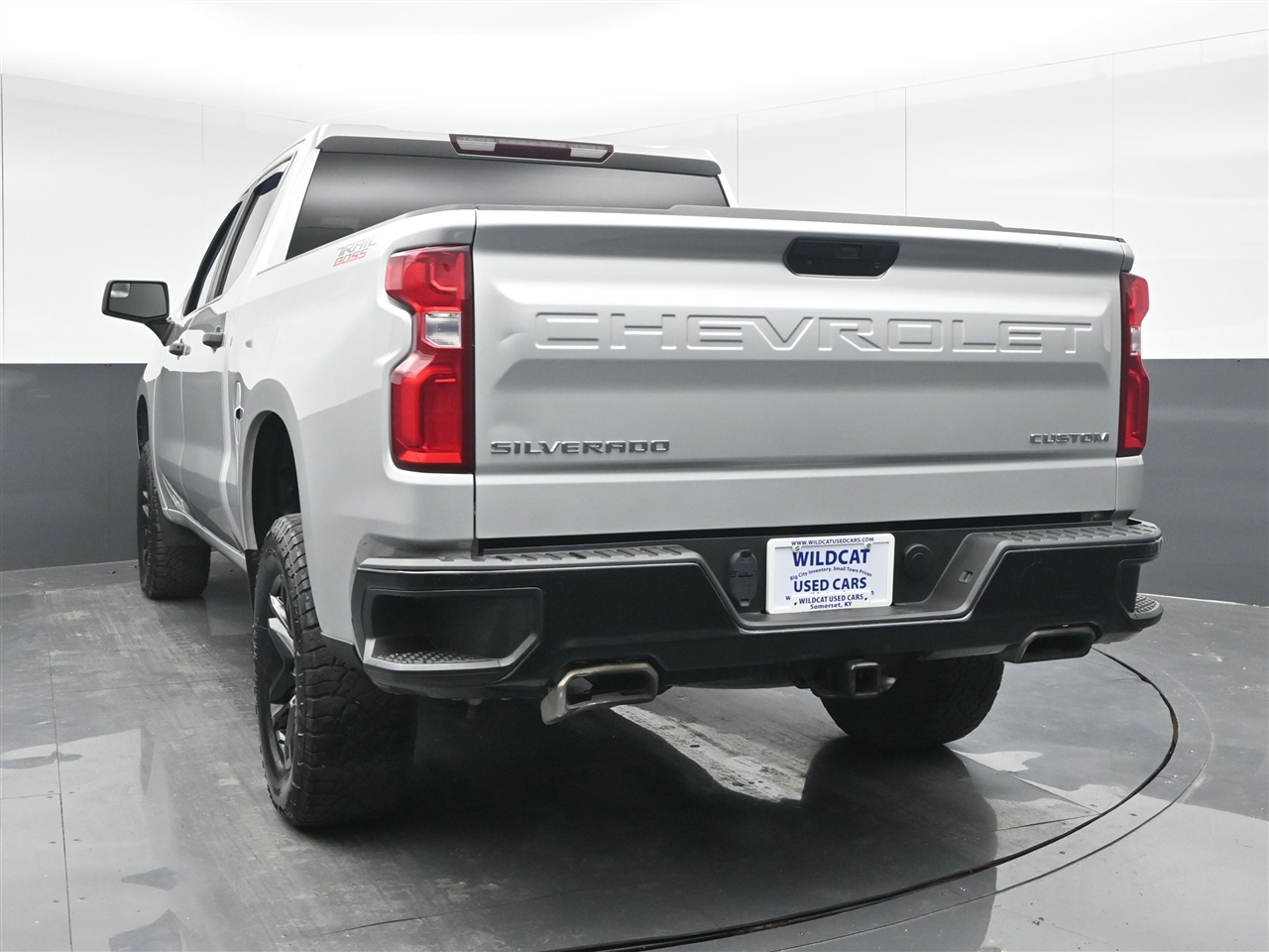 Chevrolet Silverado 1500 Custom Trail Boss Crew Cab Long Box 4WD 2019