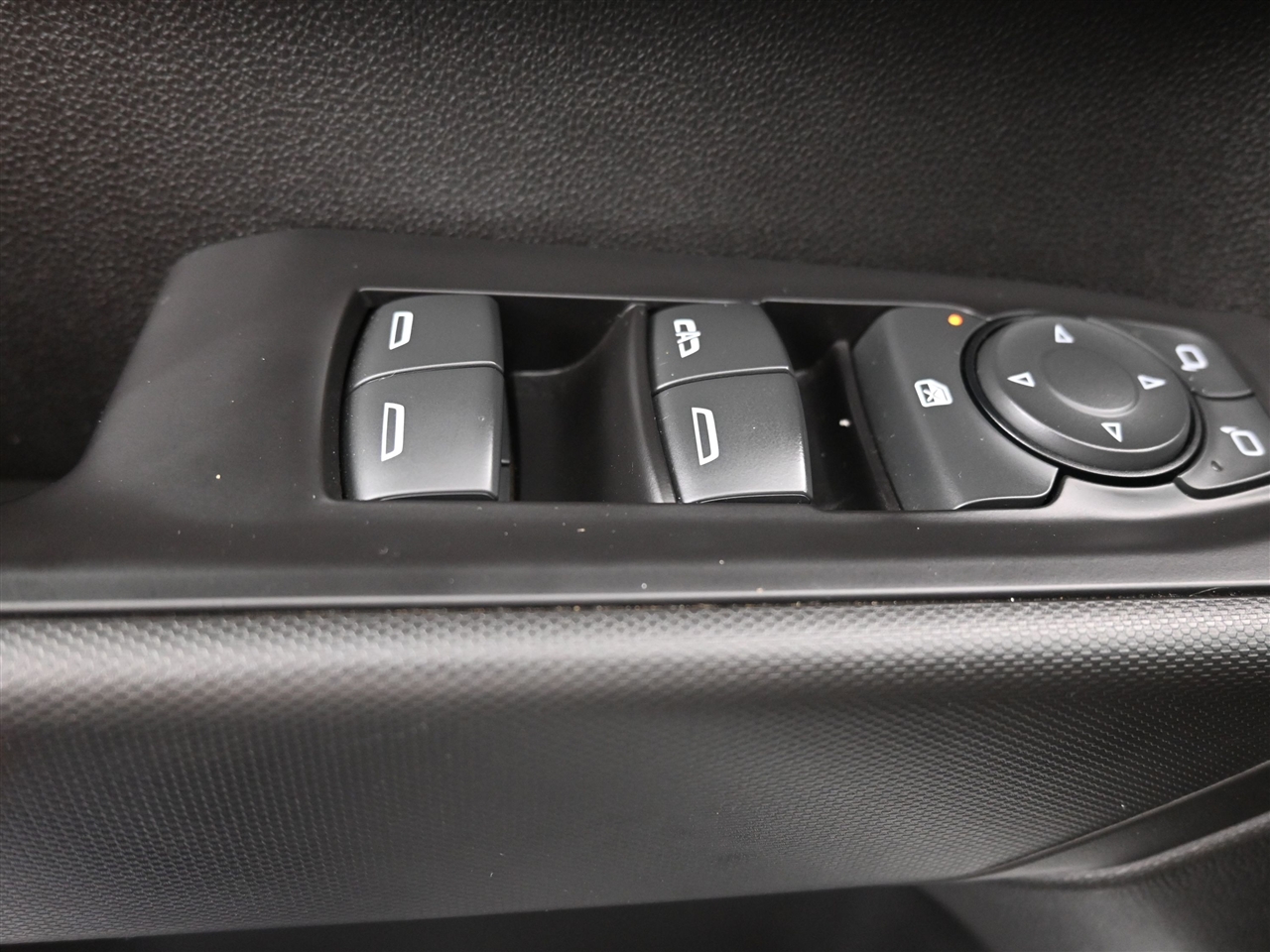 Chevrolet Silverado 1500 Custom Trail Boss Crew Cab Long Box 4WD 2019