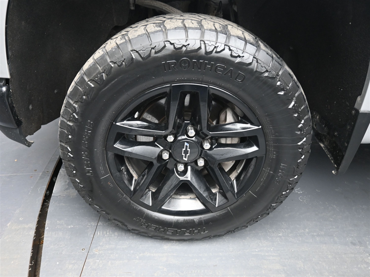 Chevrolet Silverado 1500 Custom Trail Boss Crew Cab Long Box 4WD 2019