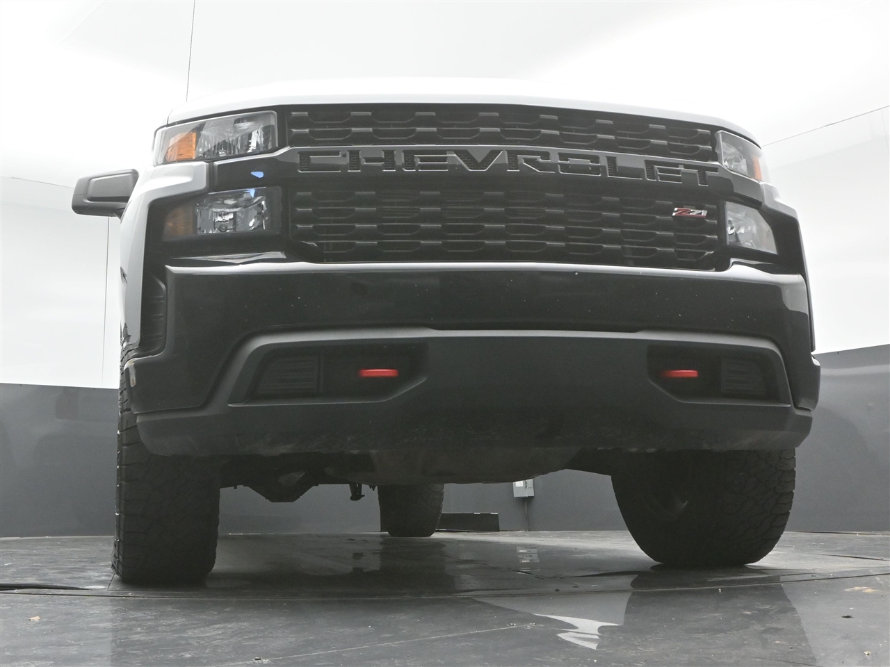 Chevrolet Silverado 1500 Custom Trail Boss Crew Cab Long Box 4WD 2019