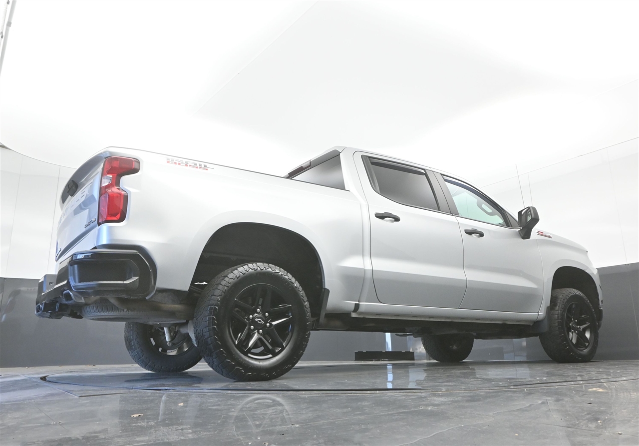 Chevrolet Silverado 1500 Custom Trail Boss Crew Cab Long Box 4WD 2019