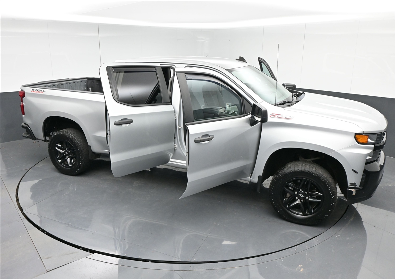 Chevrolet Silverado 1500 Custom Trail Boss Crew Cab Long Box 4WD 2019