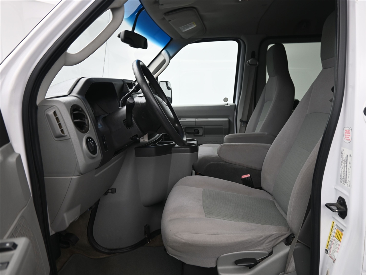 Ford Econoline E-350 XLT Super Duty 2013