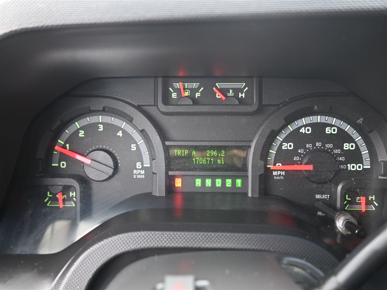 Ford Econoline E-350 XLT Super Duty 2013