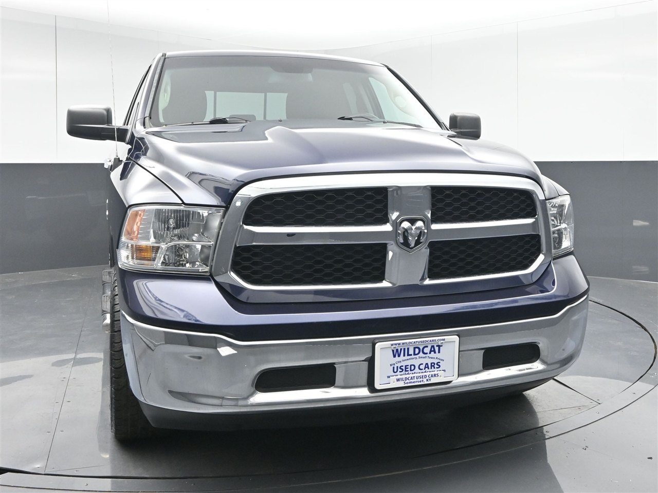 RAM 1500 SLT Quad Cab 4WD 2016