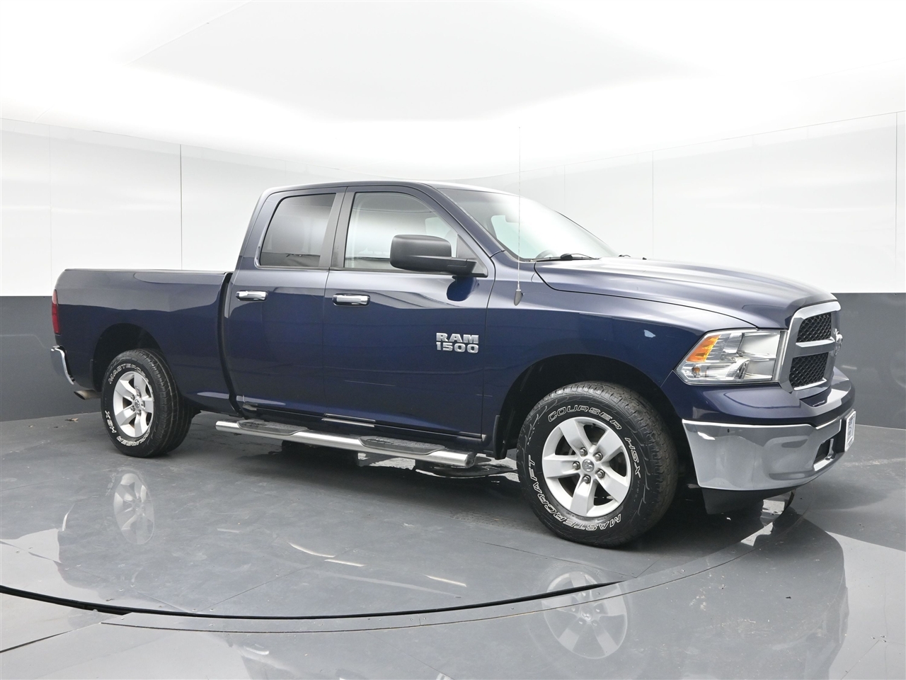 RAM 1500 SLT Quad Cab 4WD 2016