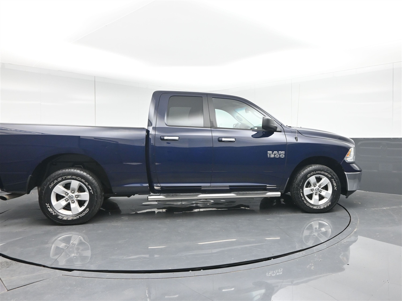RAM 1500 SLT Quad Cab 4WD 2016