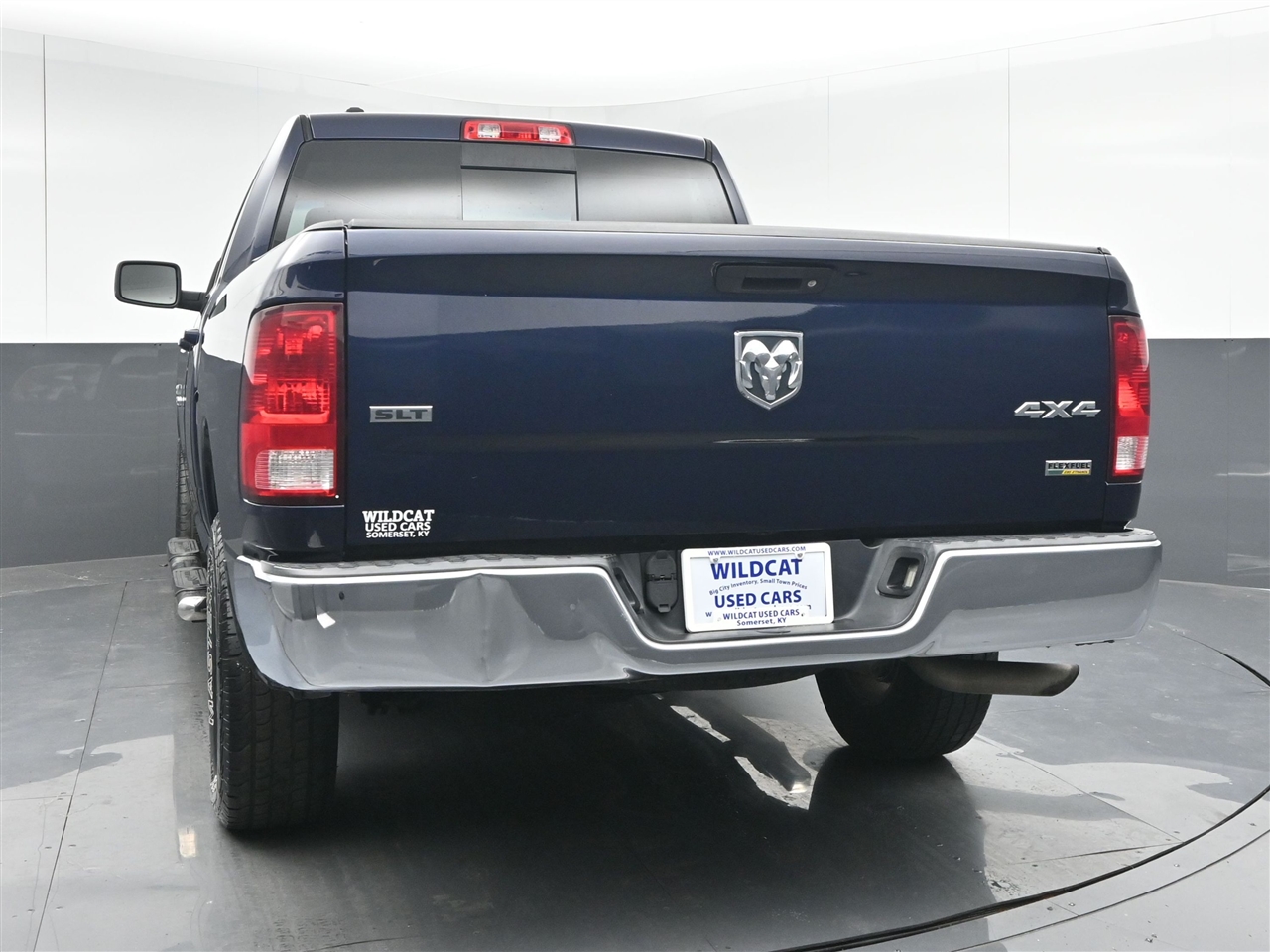 RAM 1500 SLT Quad Cab 4WD 2016