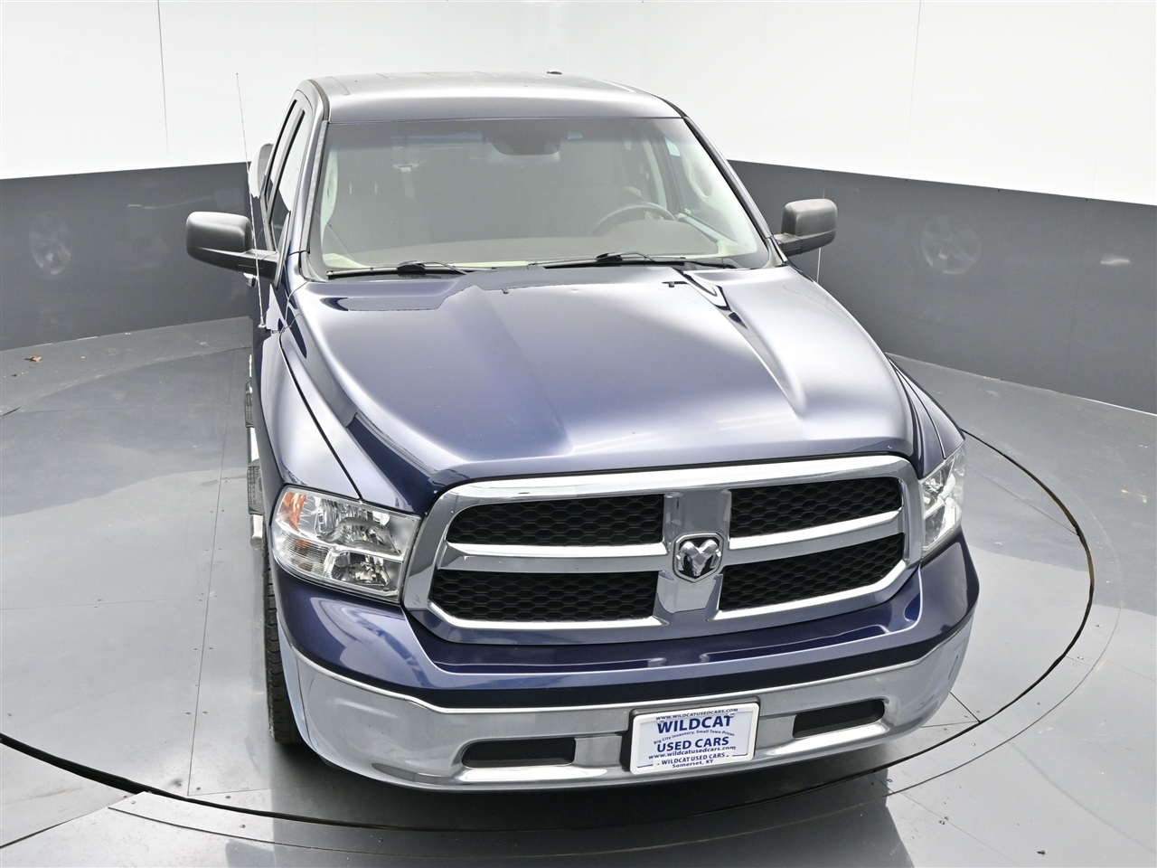 RAM 1500 SLT Quad Cab 4WD 2016